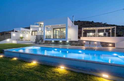 Agia Pelagia House | Villa Hara – 3BR Sea View with Private Pool