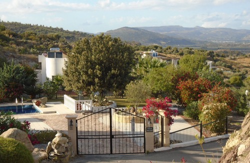 Kalathos Villa | Villa Helios with Private Pool,New outside kitchen and BBQ, welcome pack inc.
