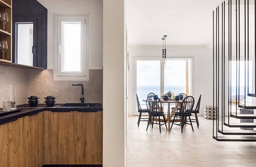 Ornos Villa | Villa in Glyfada with 6 bedrooms sleeps 12