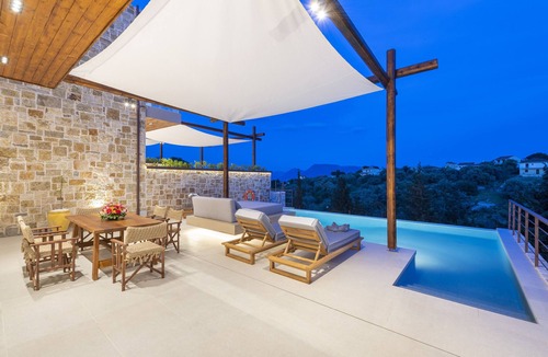 Katomerion Villa | Villa "Ino" with Sea View, Private Pool & Wi-Fi