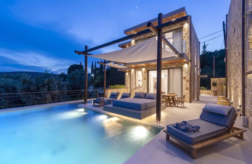 Katomerion Villa | Villa "Ino" with Sea View, Private Pool & Wi-Fi