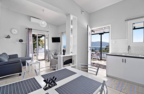 Katomerion Villa | Villa Jimmy's Katomeri 2 with Sea View, Wi-Fi and Air Conditioning