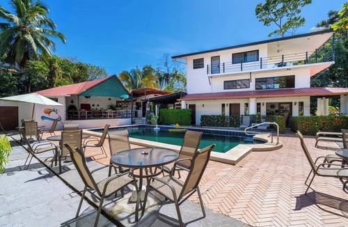 El Cerro Villa | Villa Junior # 3 w/Pool & Kitchen – Minutes from Manuel Antonio Beach
