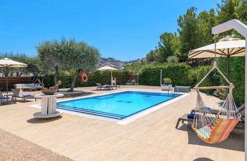 Vlicha Villa | Villa Krini Selini - Four Bedroom Villa, Sleeps 6