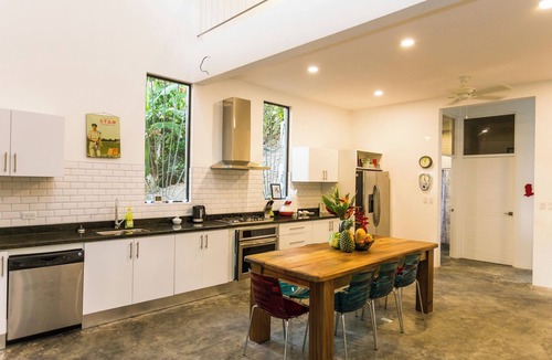 El Cerro House | Villa Lapas: Spacious, Lush 2-Bedroom Home & 2-Bedroom Apart, Central, Wildlife!