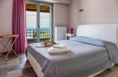 Chalcis Villa | Villa Leon