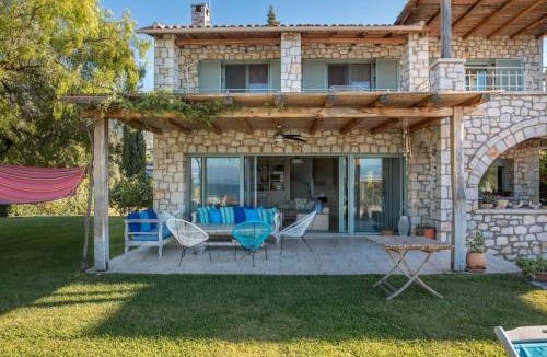 Chalcis Villa | Villa Leon