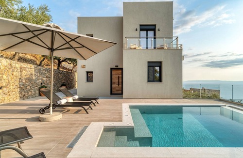 Diasella Villa | Villa Ourania in Kalamata