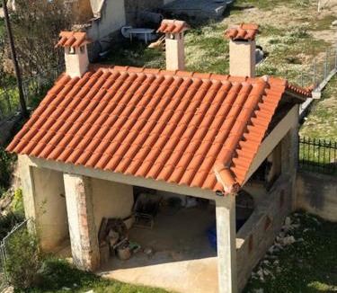 Agii Apostoli House | Villa Petries Relaxed Holidays