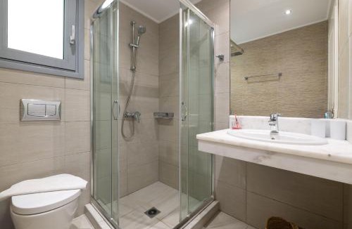 Vlicha Villa | Villa Rocabella with heated pool & jacuzzi in Lindos