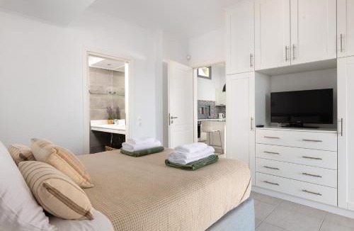 Vlicha Villa | Villa Rocabella with heated pool & jacuzzi in Lindos