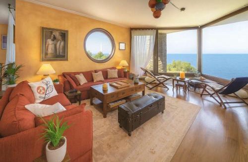 Ormos Agiou Ioannou Apartment | Villa Scorpio - Infinity Pool Endless Blue Escape