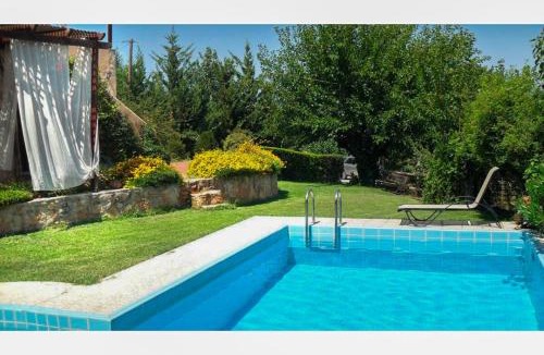 Skines Villa | Villa Skine with private pool and lush garden