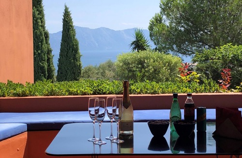 Theologos Villa | Villa with swimming pool and tennis/basketball court