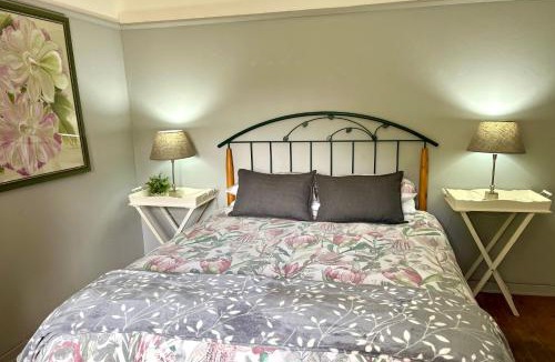 Fouriesburg House | Village Studio Guesthouse