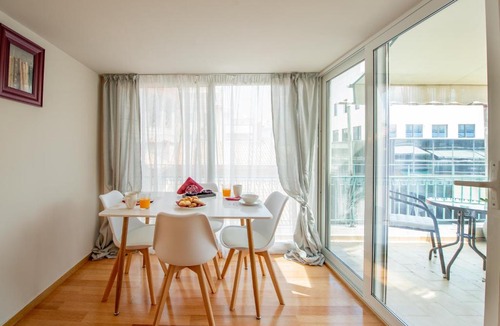 Ampelokipoi Apartment | Vinegarden