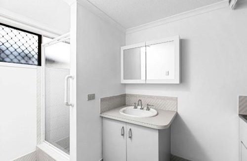 Pialba Apartment | Walk To The Beach in Pialba
