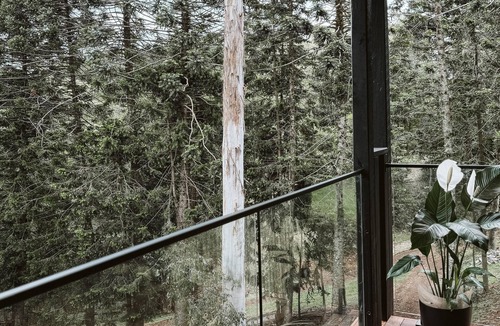 North Maleny House | Wallaby House - Family House in Private Parkland Setting with Lake View