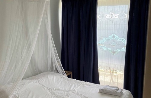 Oropos Apartment | Want to get away with your family/friends/pet/self while staying by the beach?