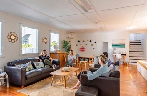 Moffat Beach House | Wara Wara on Moffat Beach Foreshore