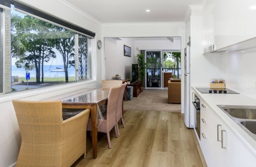 Bongaree Apartment | Waterfront Views from your Balcony