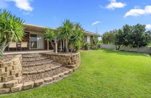 Eli Waters House | 'Wattlebird Lane' Sunny Family-Friendly Abode