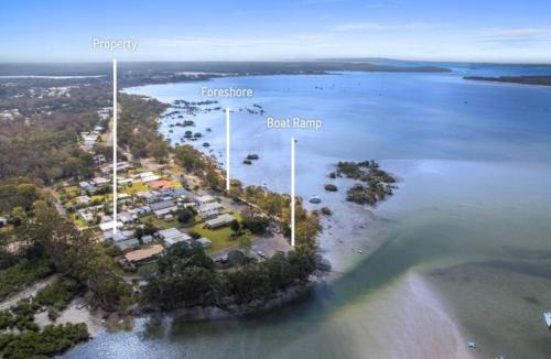 Tin Can Bay House | Welcome to The Crab Shack