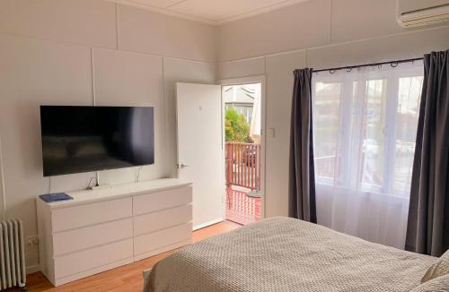West End Apartment | West End Studio 5