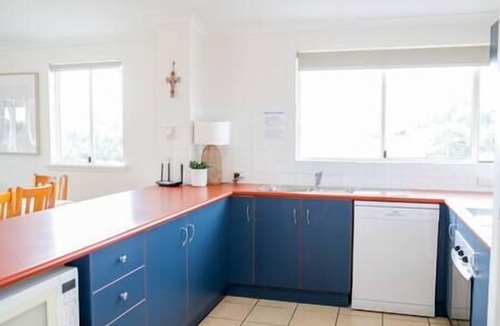 Point Lookout Apartment | Whale Watch Unit 15 - Spacious Beachfront Apartment