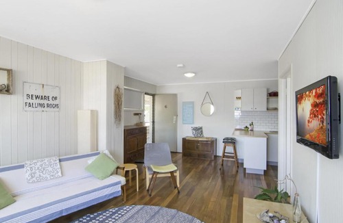Currumbin House | WHITE DOLPHIN, UNIT 6