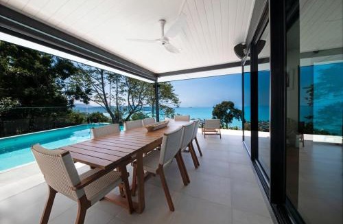 Airlie Beach House | 'Whitsunday Blue' Luxury Home with Ocean Views