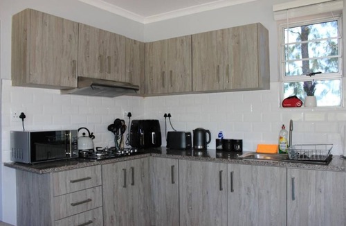 Port Elizabeth Cottage | Wild Paradise Cottage Nº2 in PE