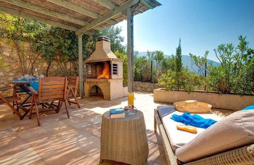 Frourion Villa | Wonderful Kefalonia Villa | Villa Lenalee | 2 Bedrooms | Seafront | Spectacular.
