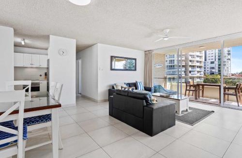 Burleigh Heads Apartment | Wyuna Ocean Views in Burleigh