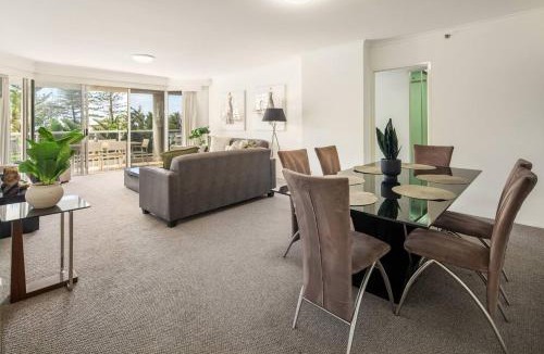 Main Beach Apartment | Xanadu Escape - Seaside Resort near Surfers Paradise