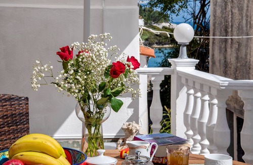 Gaios House | Xenia House: In Gaios, Renovated, Lovely, A/C, WiFi