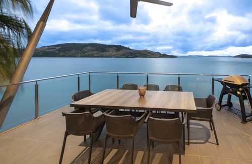 Hamilton Island Villa | Yacht Club Villa 17, Stunning Villa on Hamilton Island