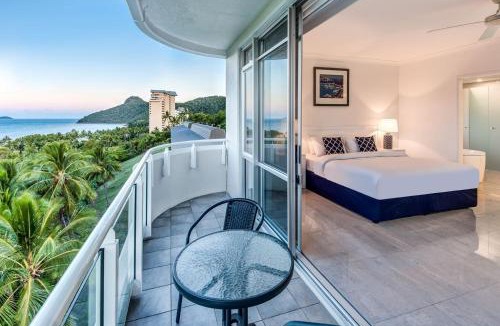 Hamilton Island Apartment | Yacht Harbour Tower 5 - Oceanviews, buggy and private lift access and valet service