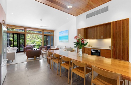 Flametree Villa | Yangaro