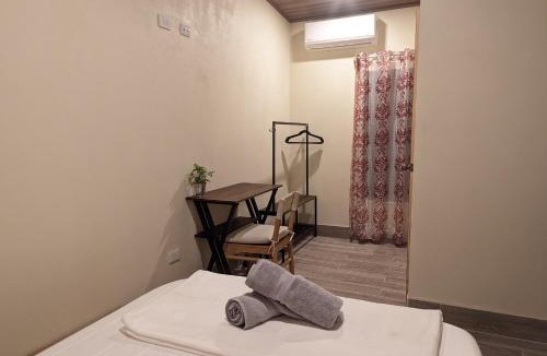 Penjamo Apartment | Yellow House - Country house near La Fortuna