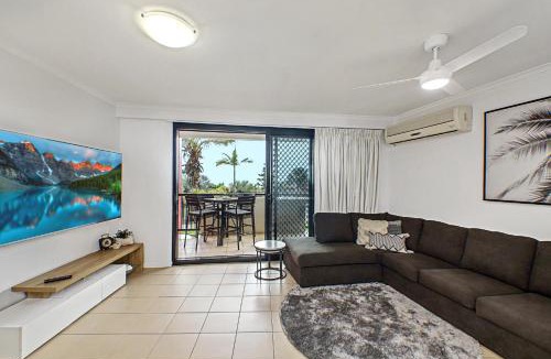 Yeppoon Apartment | Yeppoon CBD furnished apartment with pool!