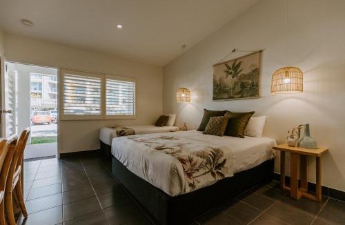 Yeppoon Hotel | Yeppoon Surfside Motel