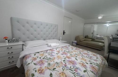 Barellan Point House | YOU guest house