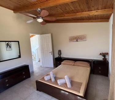Eretria House | Ziras Traditional Villa