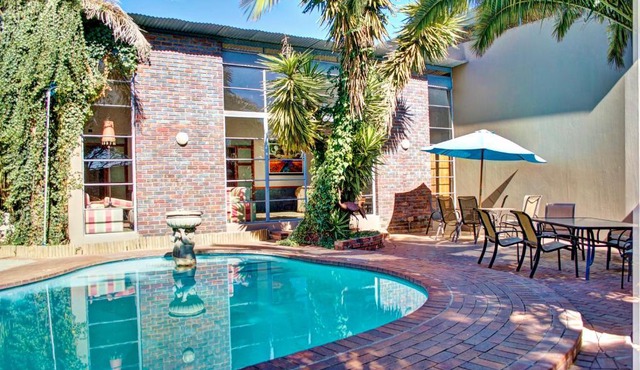 African Moon Corporate House