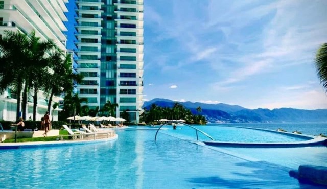 Apartment on the beach, in Peninsila, PV