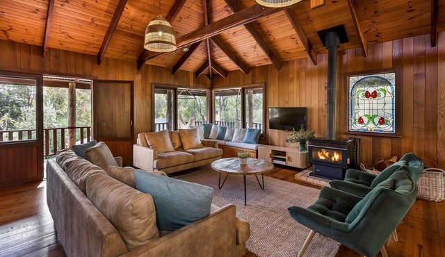 Basically Beachfront - Eagle Bay Treehouse