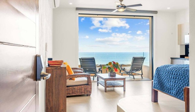 Beachfront Penthouse Studio with Ocean Views