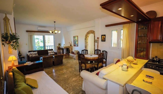 Charming Country House, Just Steps from Everything