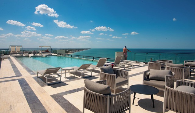 Chillout 3BR villa private beach Yucalpeten Marina